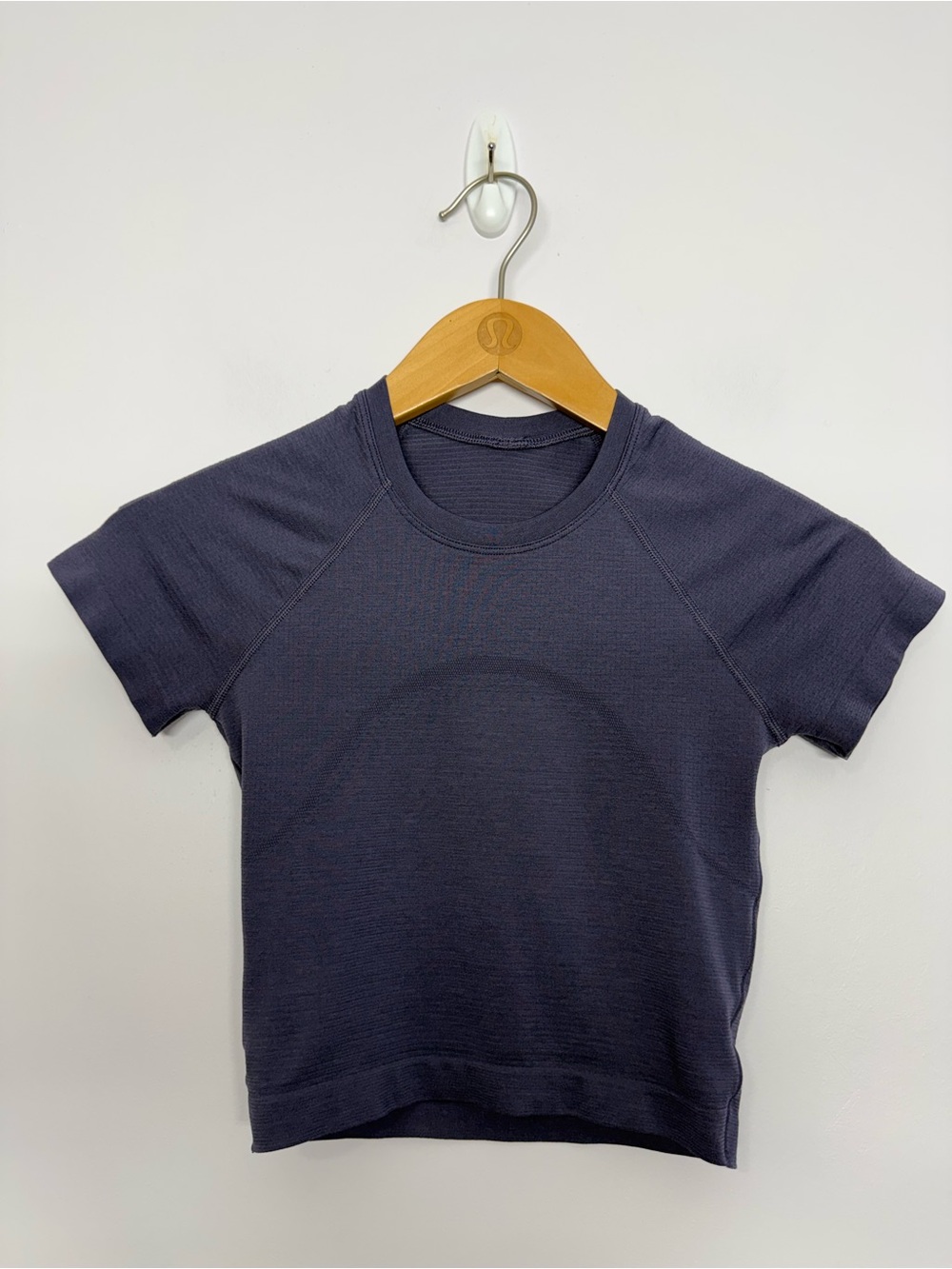 Lululemon Swiftly Tech Cropped Short-Sleeve Shirt 2.0 Nightfall Size 2 Purple